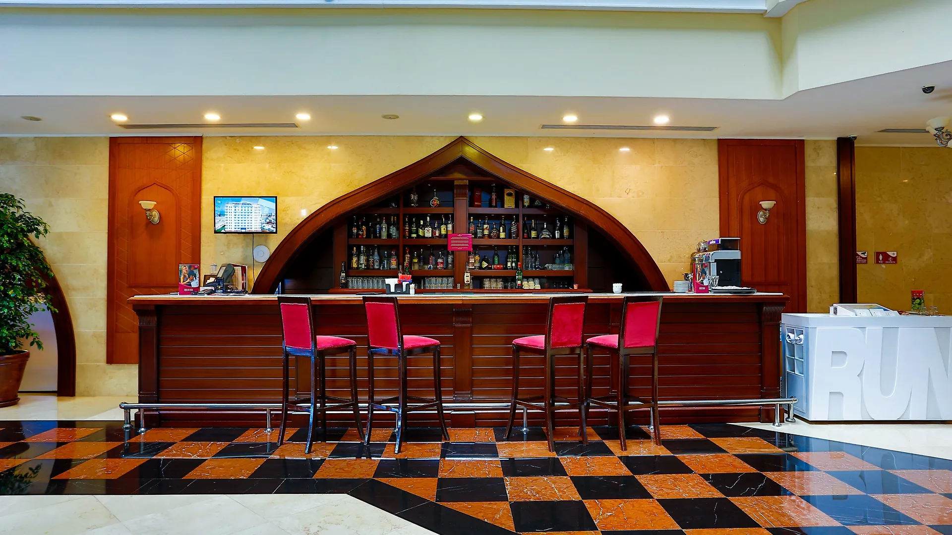 Hotel Crowne Plaza Antalya By Ihg
