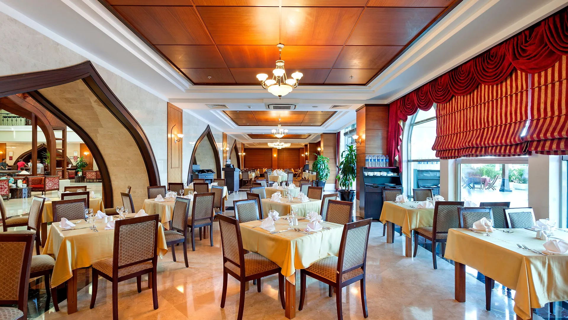 Hotel Crowne Plaza Antalya By Ihg 5*,
